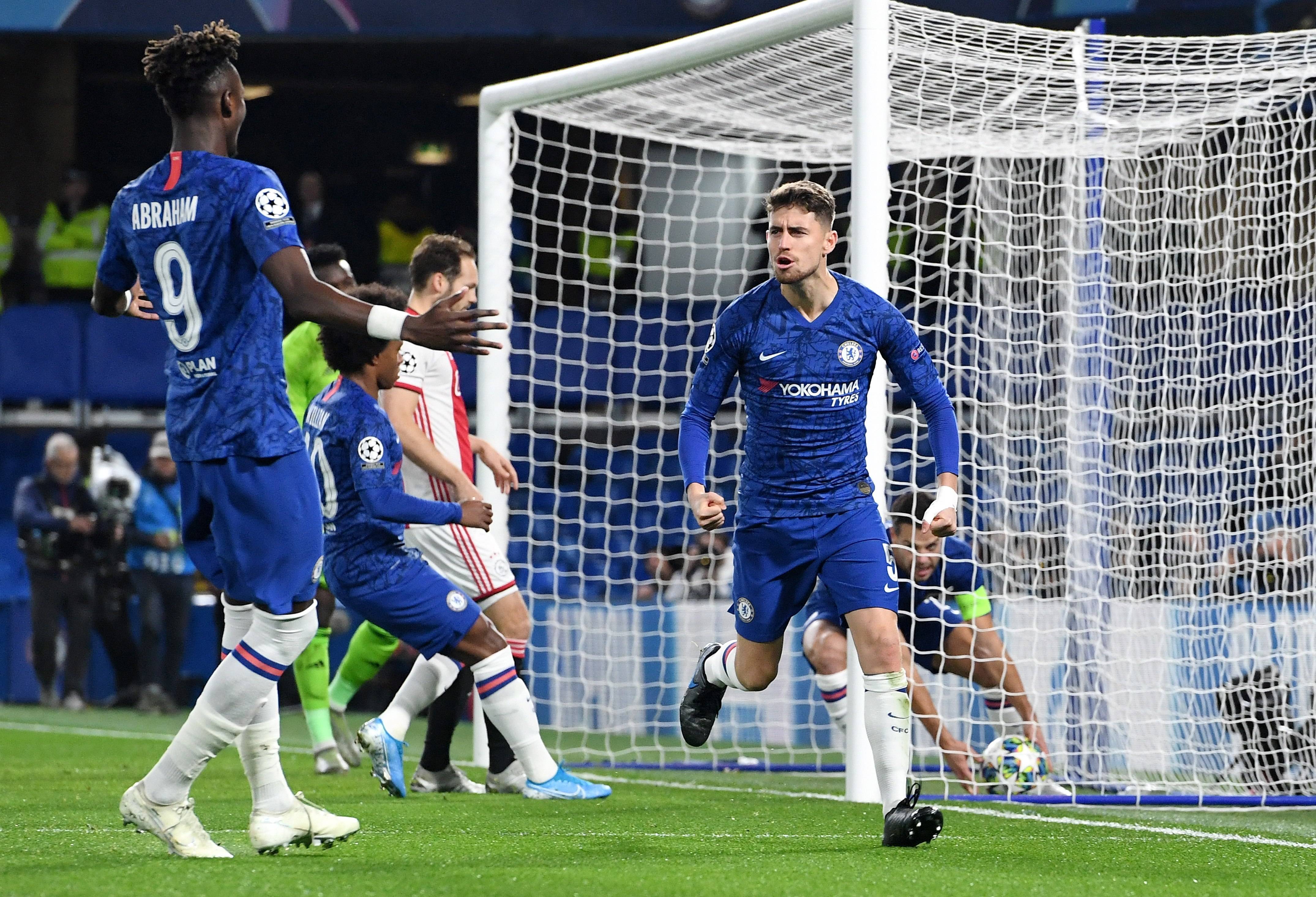 防守滑降，曼城在英超赛场失去冠军希望的简单介绍